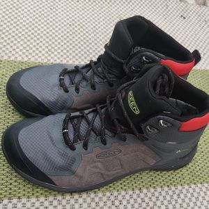 Keen Explore Mens gray Hiking boots 11